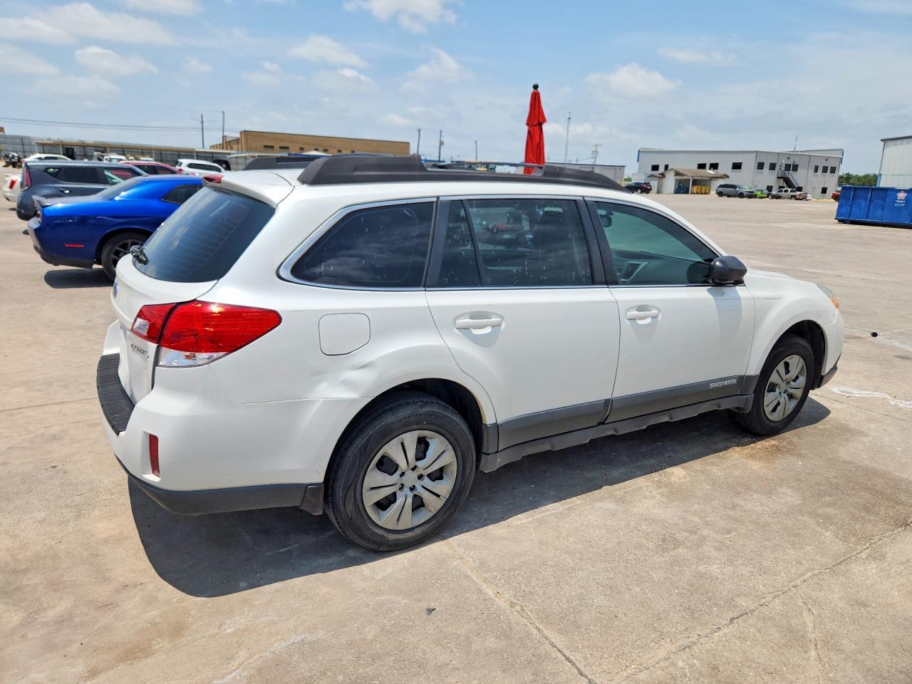 2011 Subaru Outback 2.5I - Фото 3