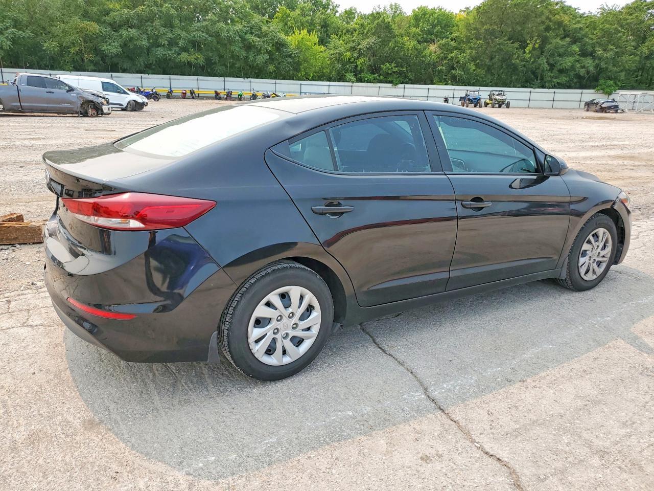 2018 Hyundai Elantra Se - Фото 3