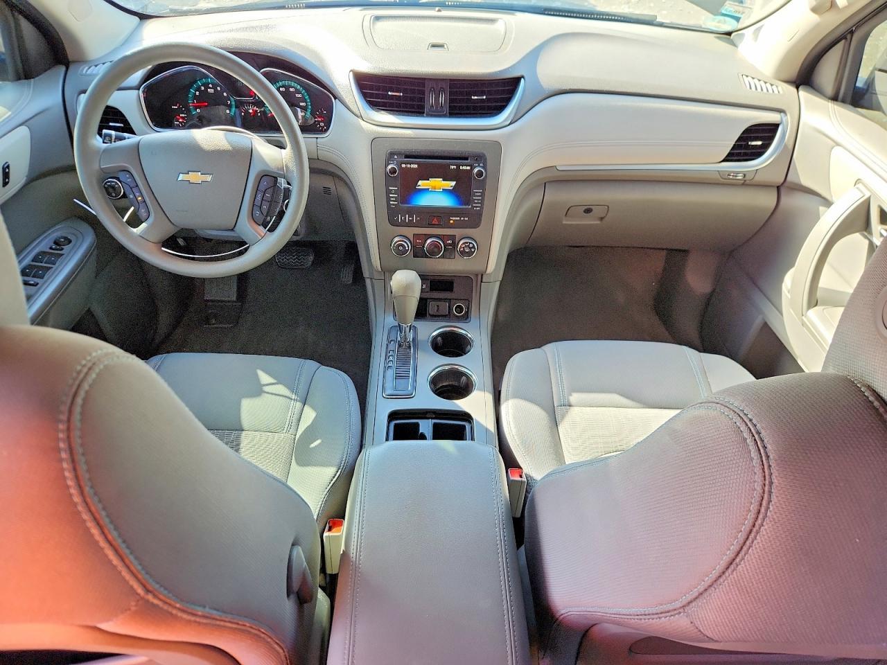 2017 Chevrolet Traverse Ls - Фото 7