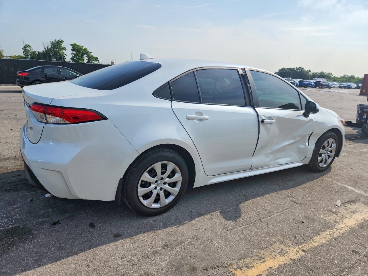 2025 Toyota Corolla Le - Фото 3
