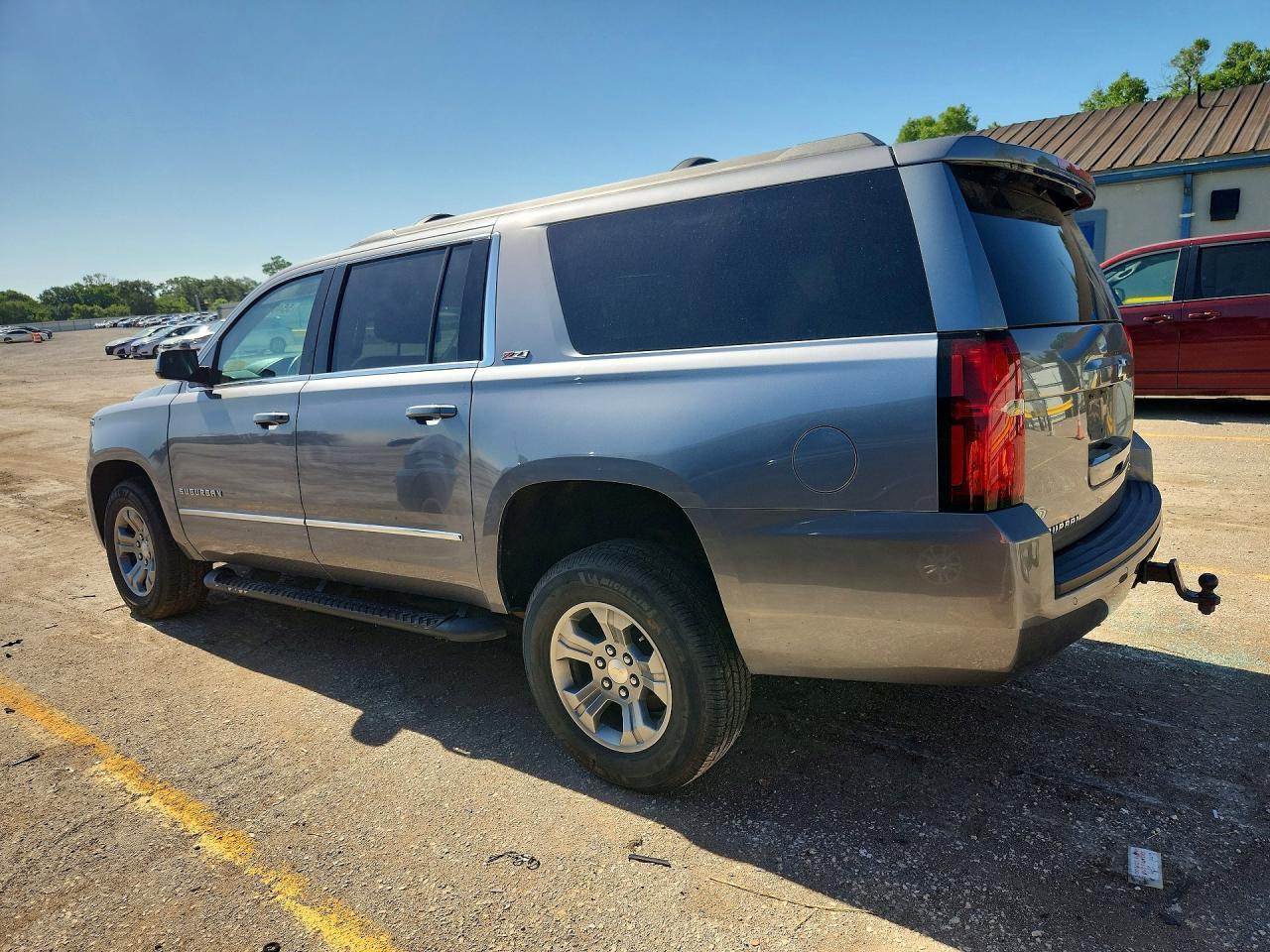 2018 Chevrolet Suburban K1500 Lt - Фото 2