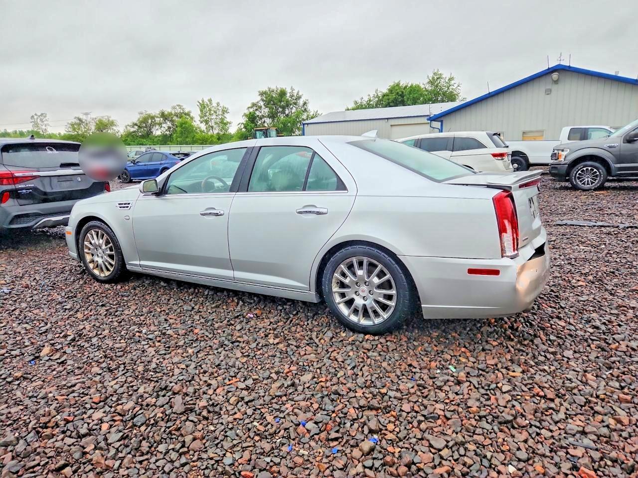 2010 Cadillac Sts - Фото 2