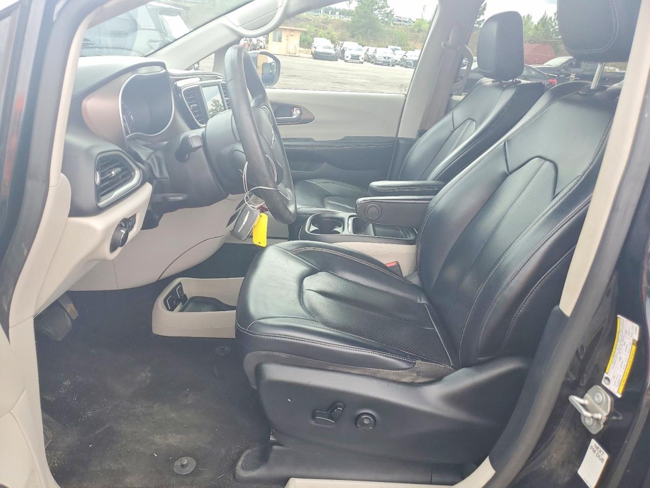 2020 Chrysler Voyager Lxi - Фото 7