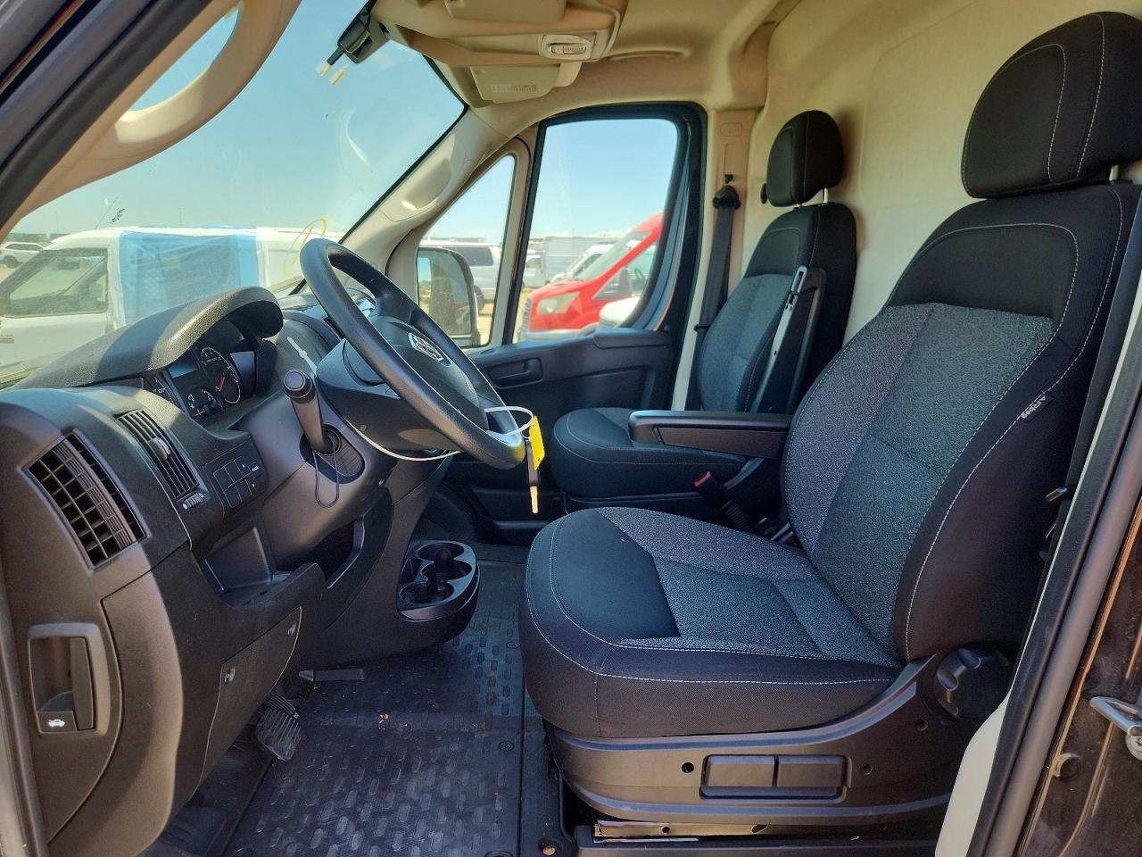 2021 Ram Promaster 1500 Delivery Van - Фото 7