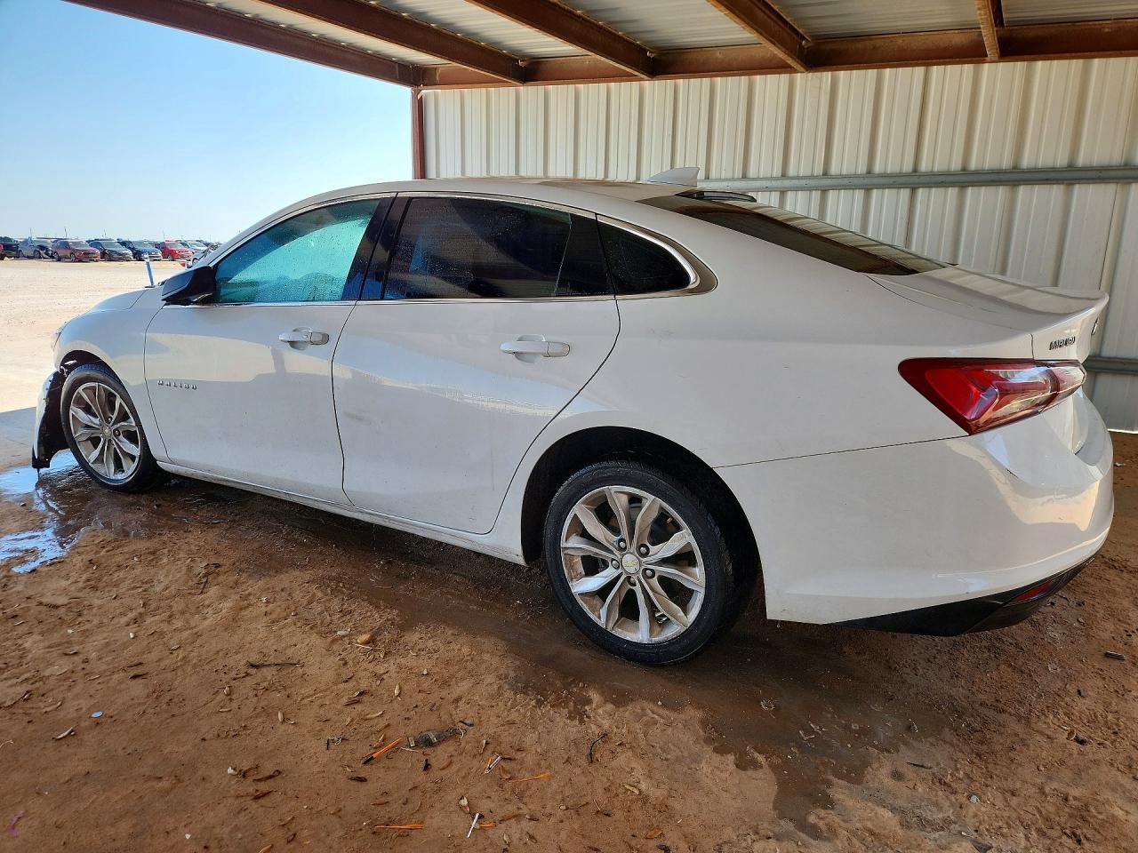 2019 Chevrolet Malibu Lt - Image 2