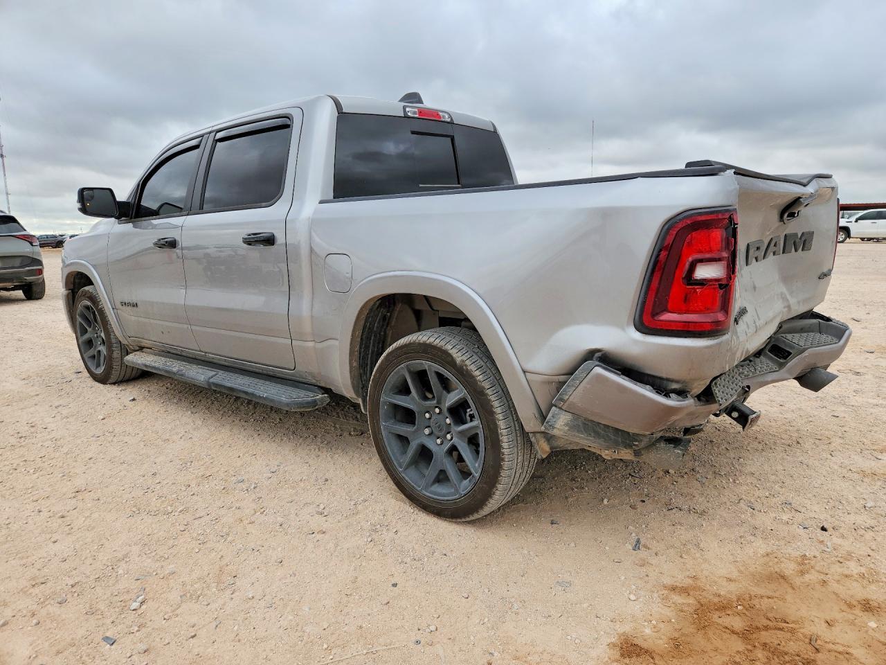 2026 Ram 1500 Laramie - Фото 2