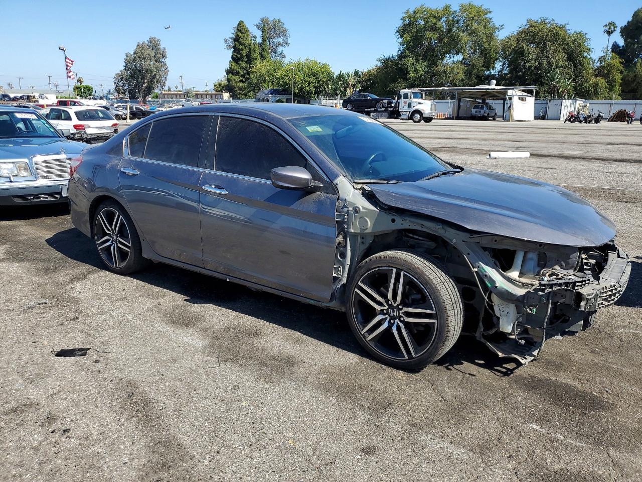 2016 Honda Accord Sport - Image 4