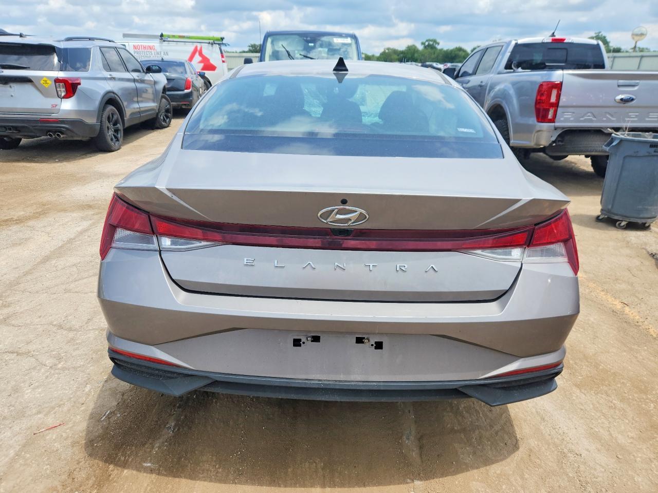 2021 Hyundai Elantra Sel - Фото 6