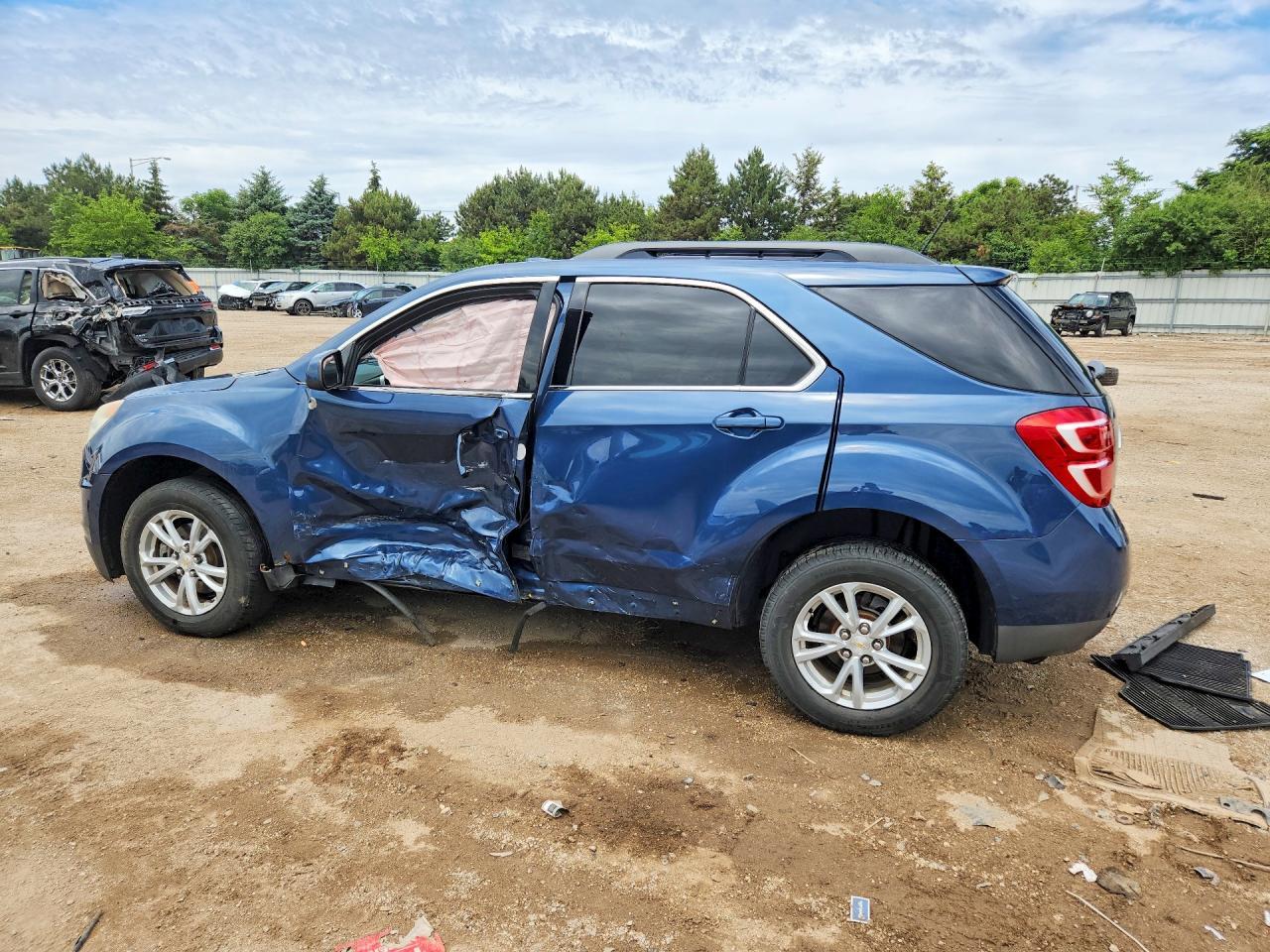 2016 Chevrolet Equinox Lt - Image 2