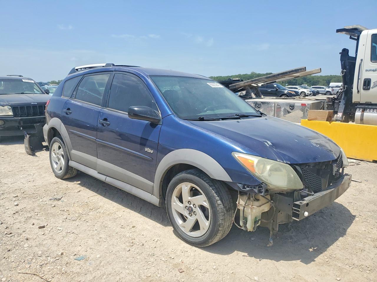 2004 Pontiac Vibe - Image 4