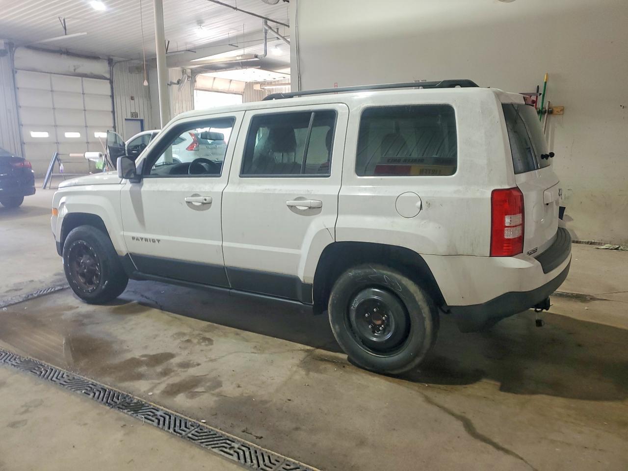 2016 Jeep Patriot Sport - Фото 2