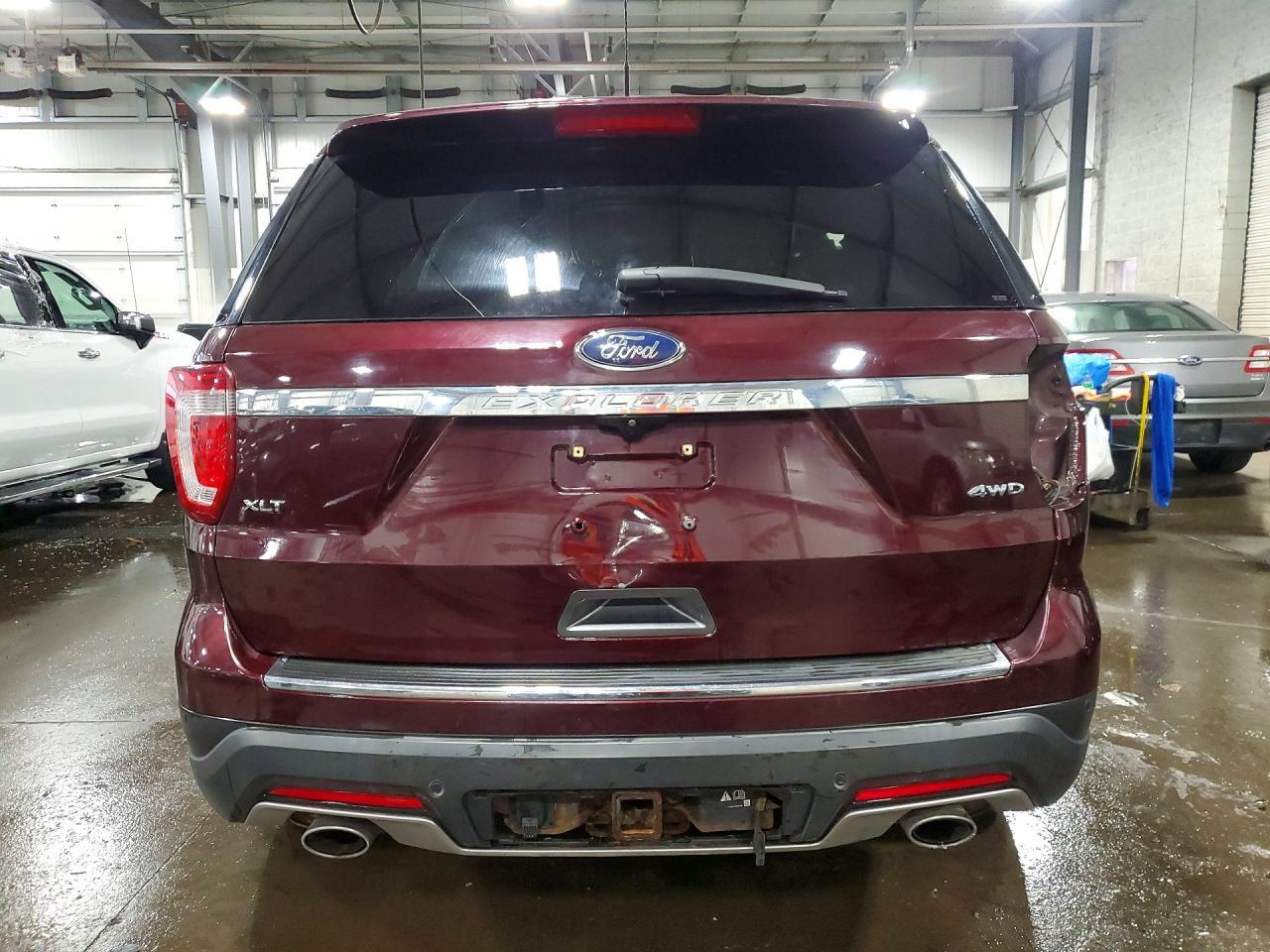 2018 Ford Explorer Xlt - Фото 6