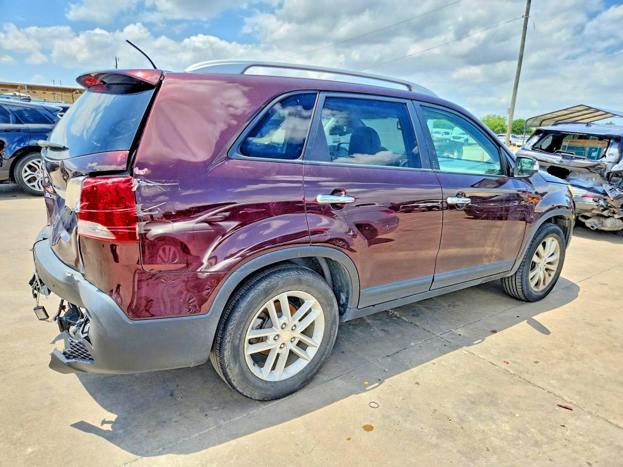 2011 Kia Sorento Ex - Image 3