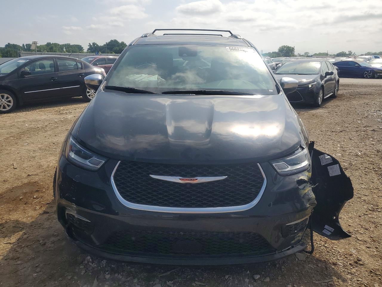 2026 Chrysler Pacifica Pinnacle - Image 5