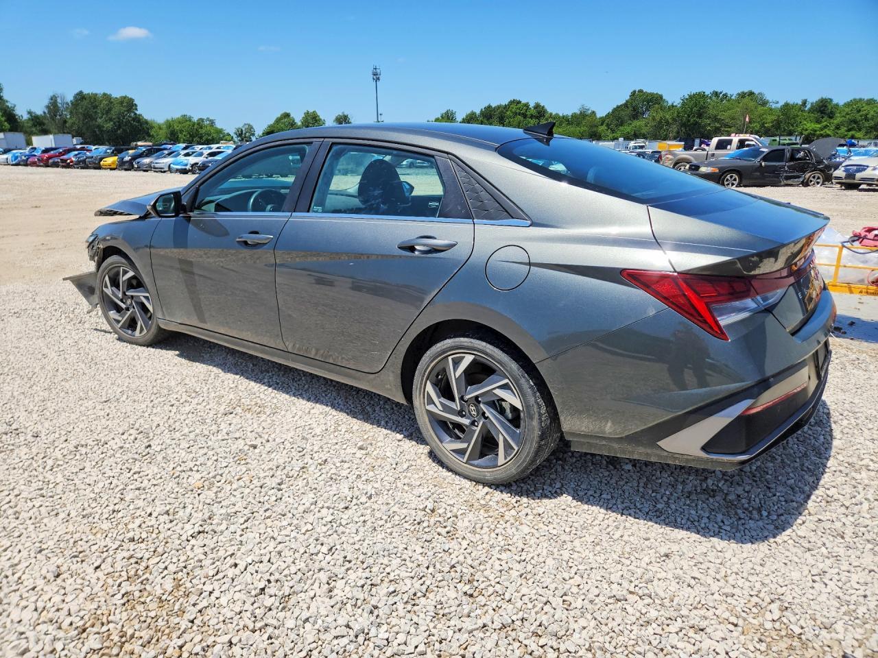 2024 Hyundai Elantra Limited - Image 2