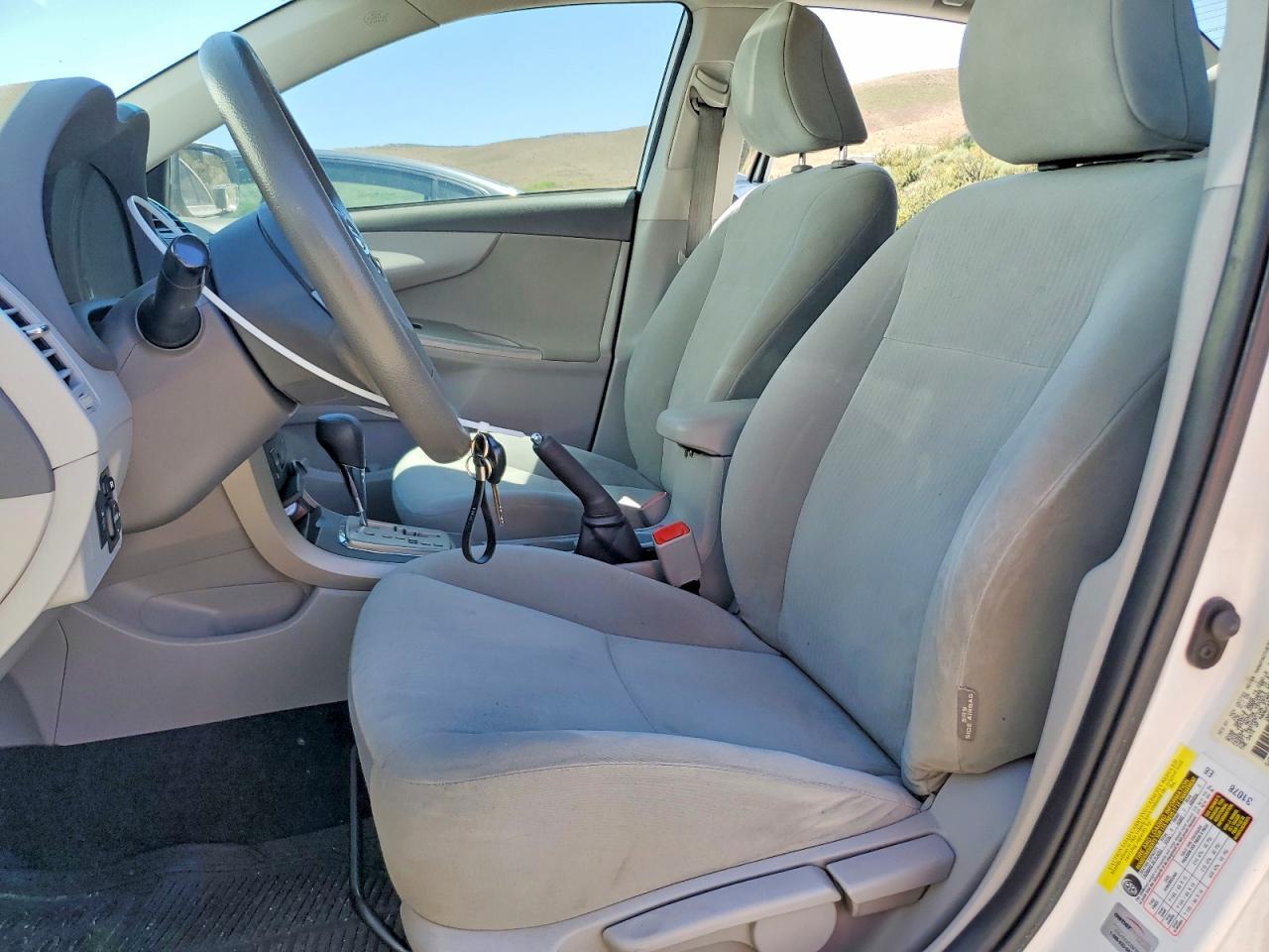 2010 Toyota Corolla Le - Фото 7