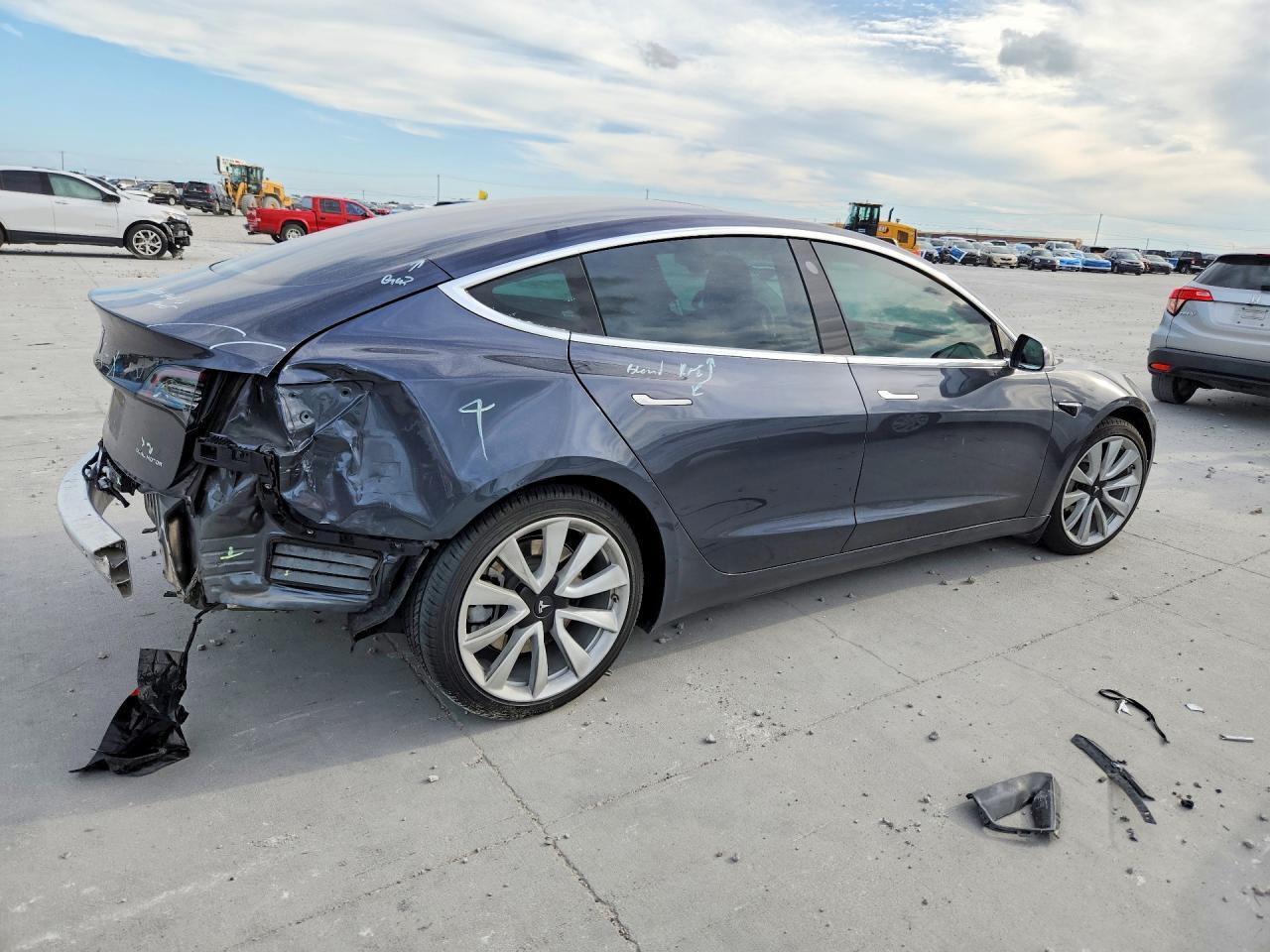2020 Tesla Mdl 3 - Фото 3