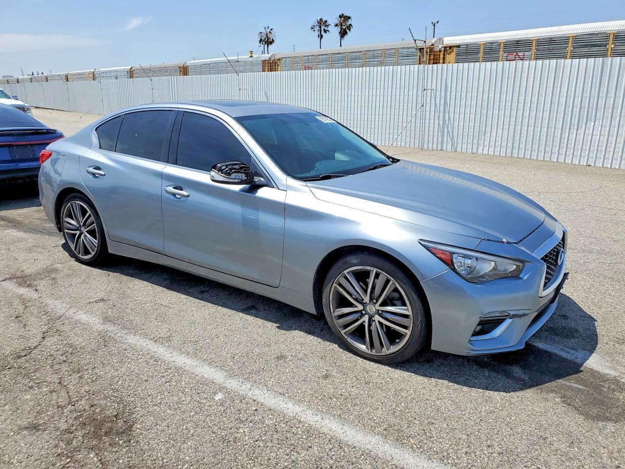 2015 Infiniti Q50 Premium - Image 4