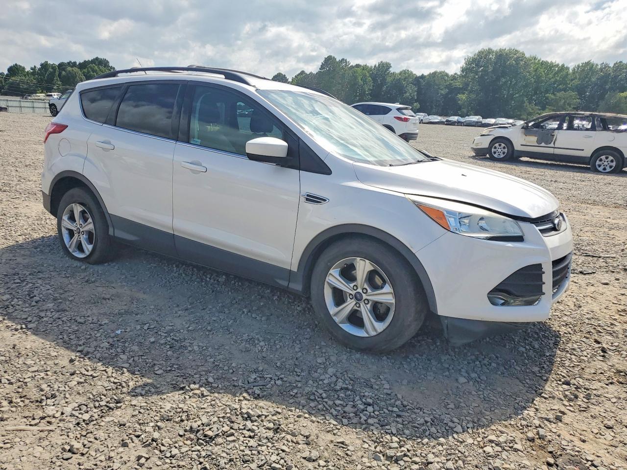 2016 Ford Escape Se - Фото 4