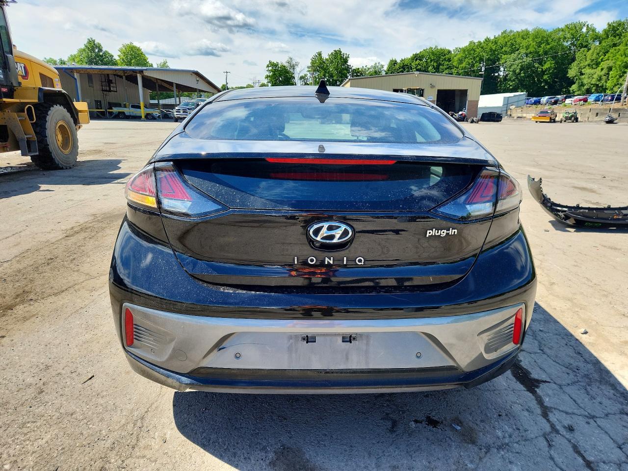 2020 Hyundai Ioniq Limited - Image 6