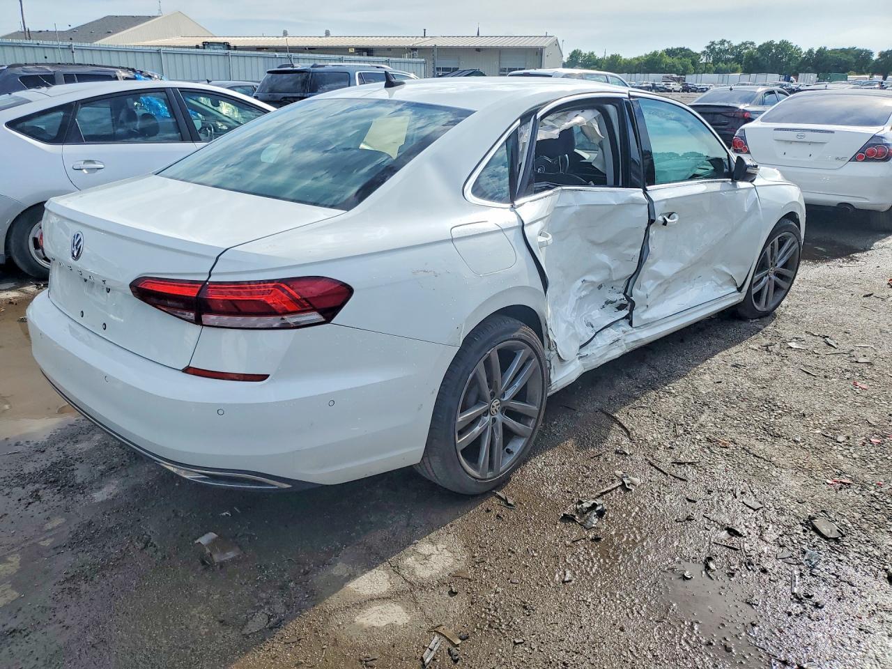 2020 Volkswagen Passat Sel - Фото 3