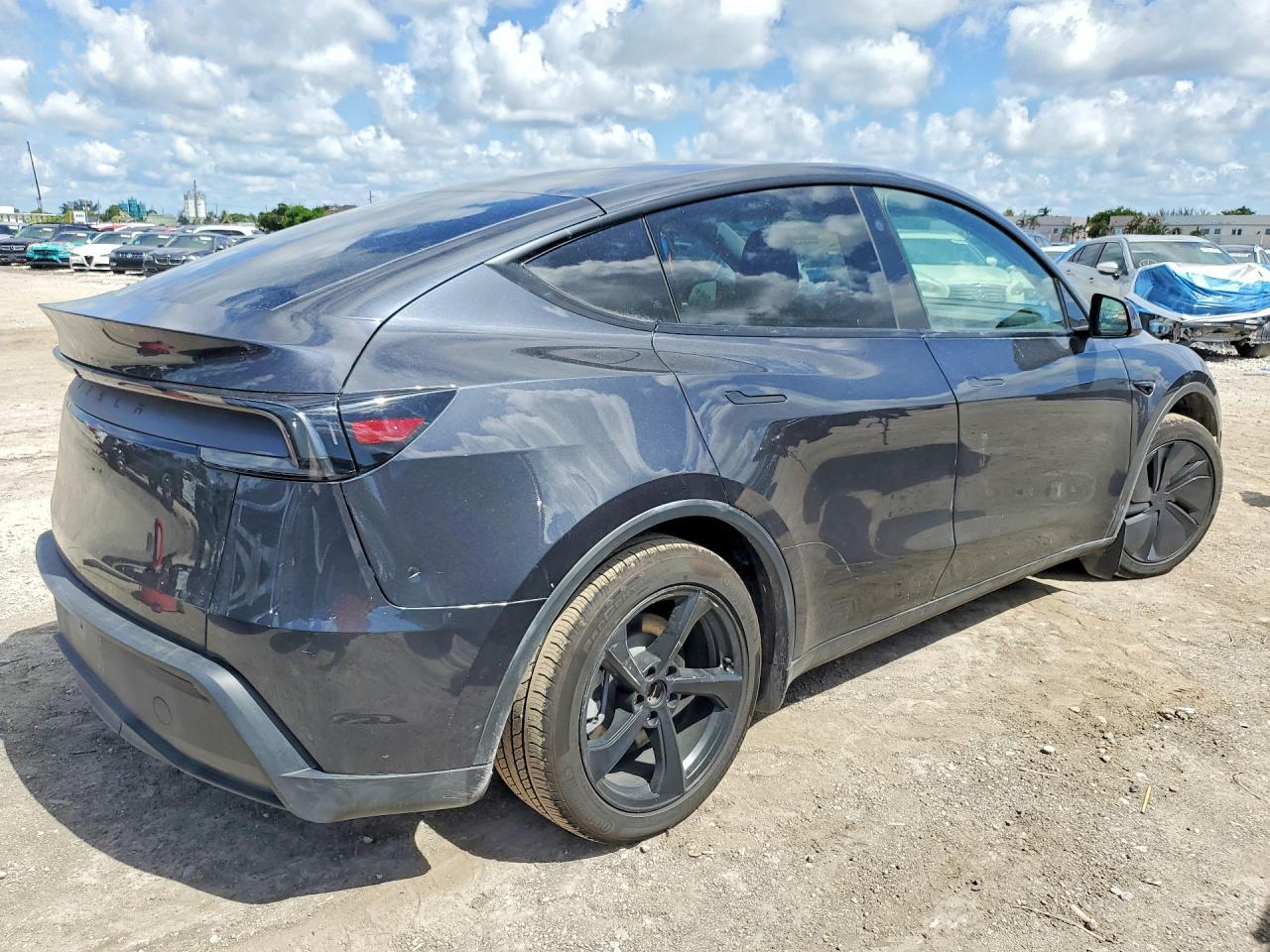 2026 Tesla Model Y - Image 3