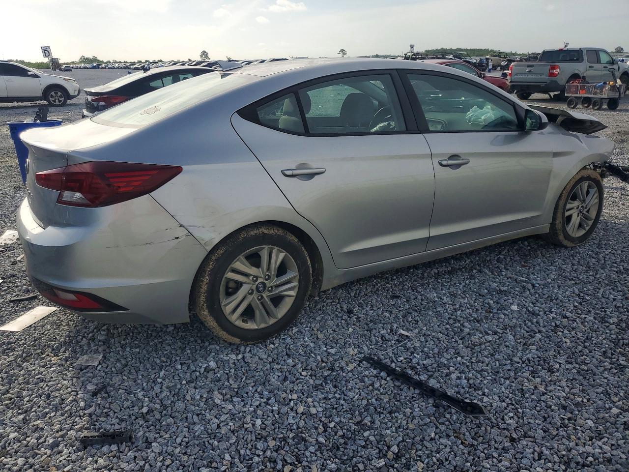2020 Hyundai Elantra Sel - Image 3