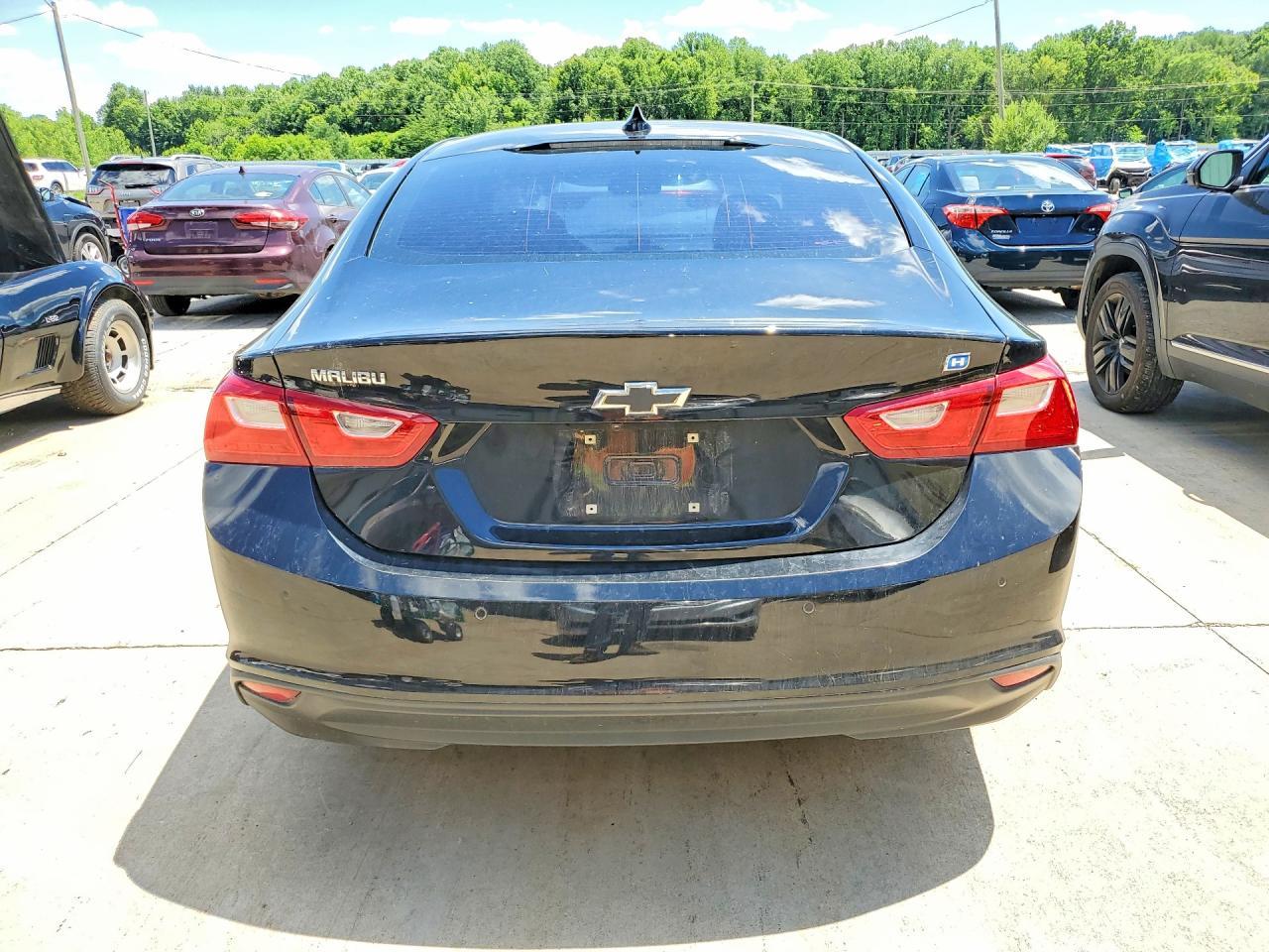 2017 Chevrolet Malibu Hybrid - Image 6