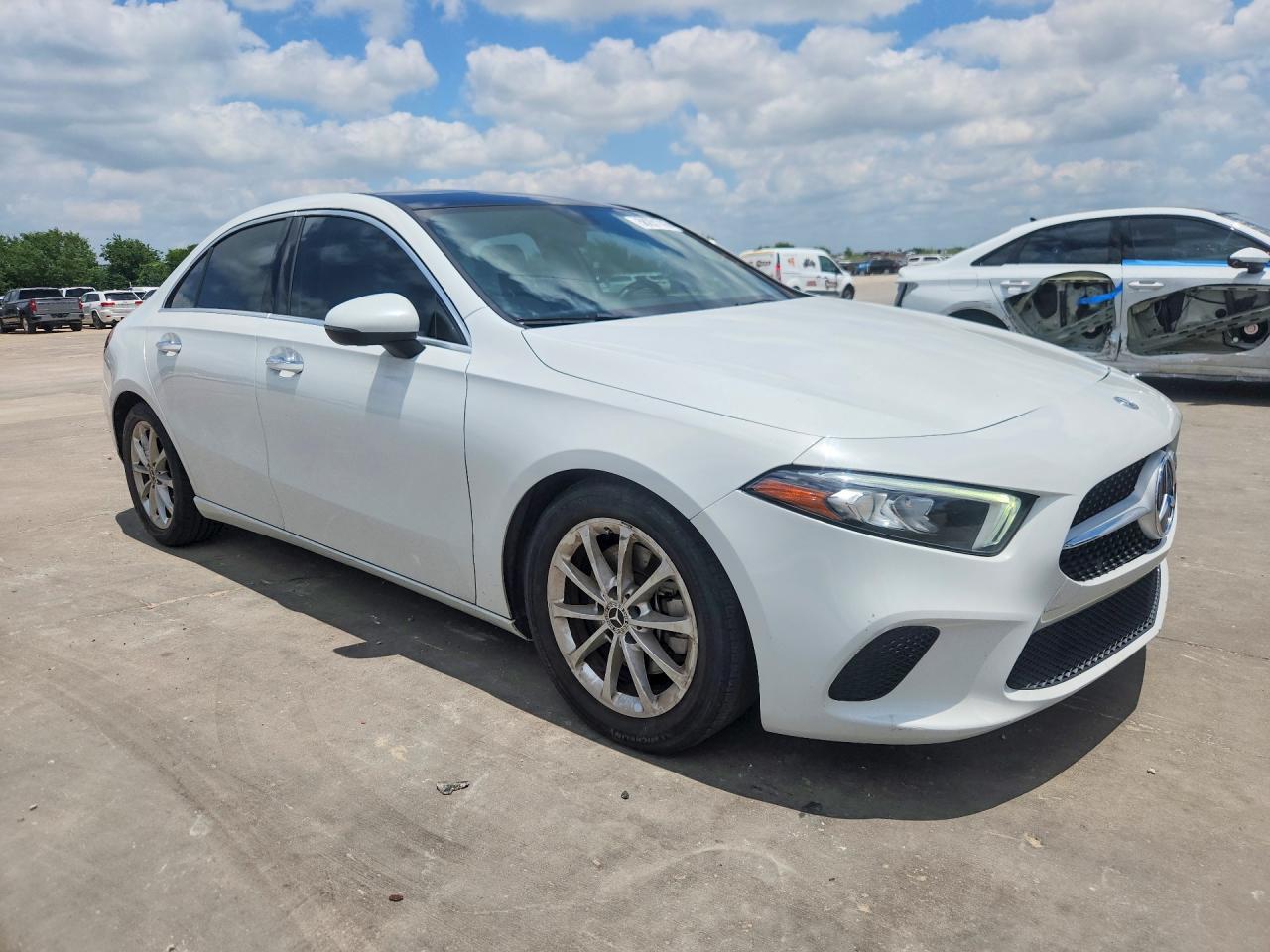 2020 Mercedes-Benz A 220 - Фото 4