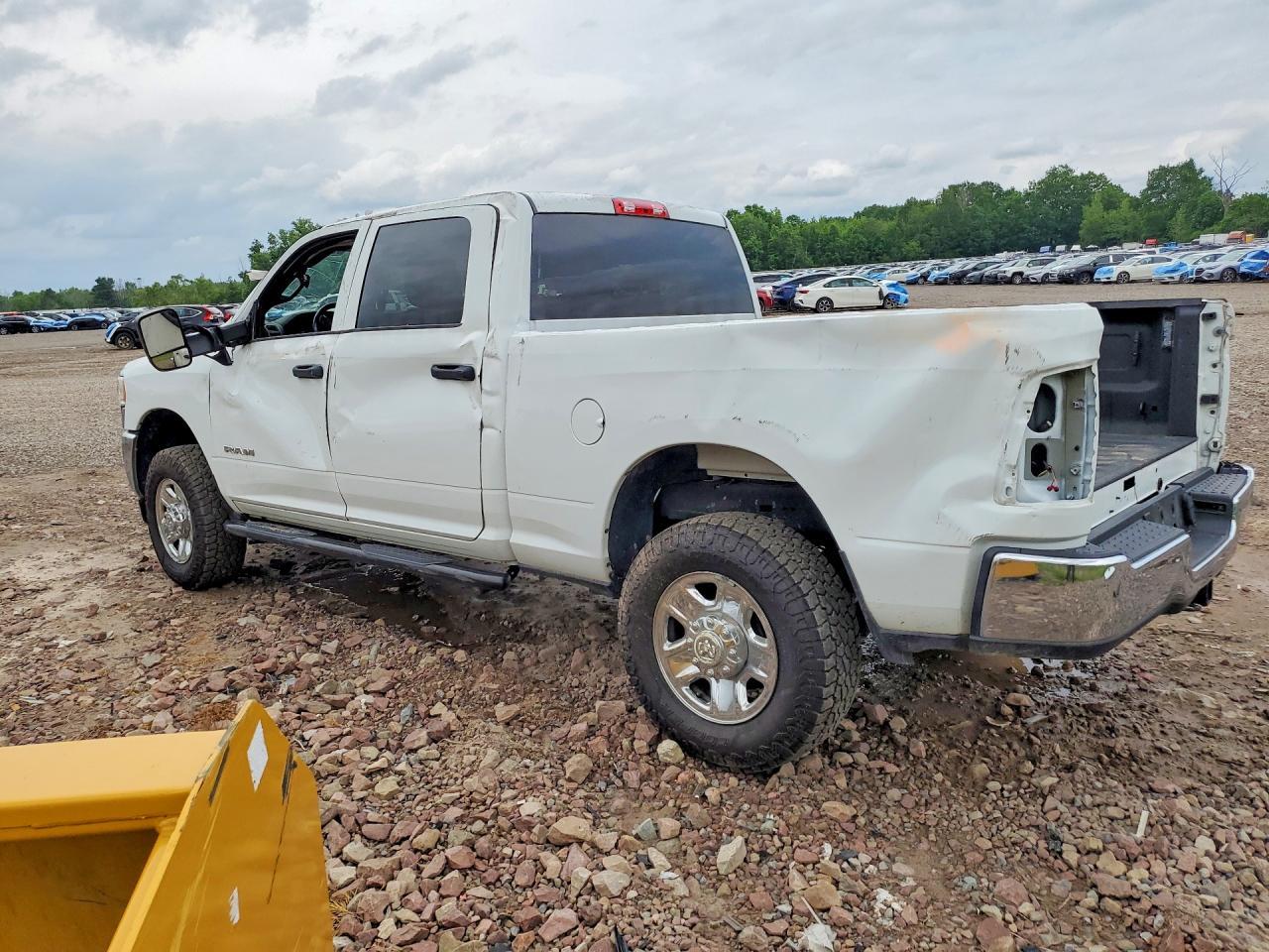 2022 Ram 2500 Tradesman - Image 2
