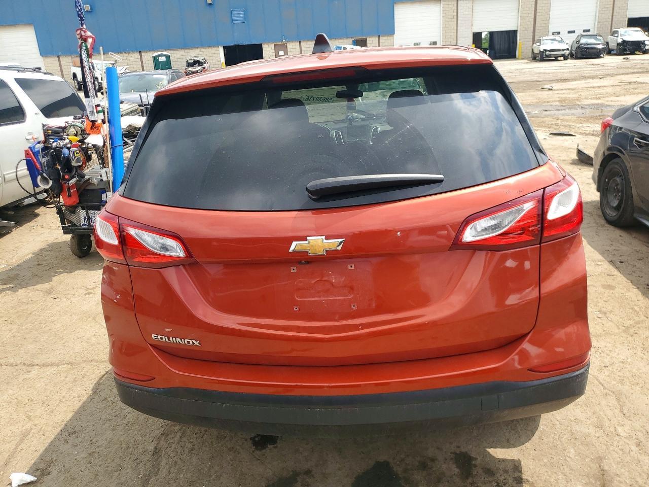 2020 Chevrolet Equinox Ls - Image 6