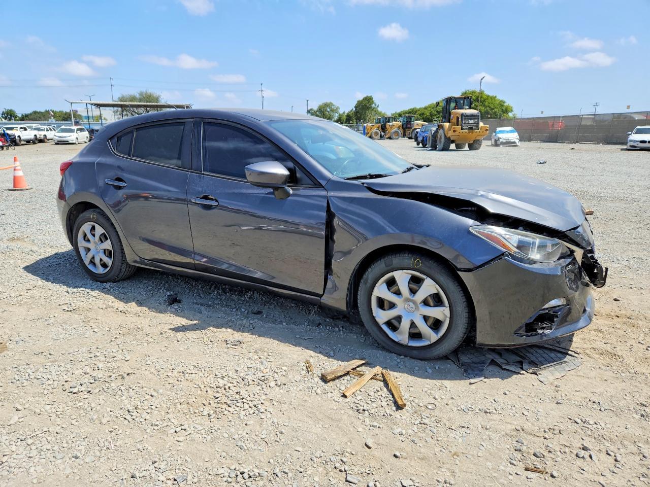 2015 Mazda 3 Sport - Image 4