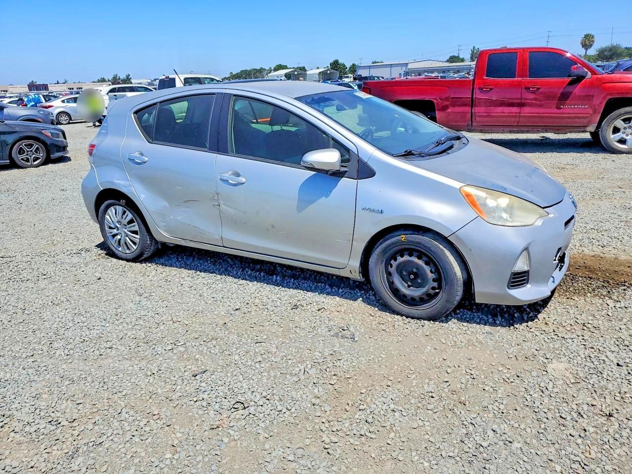 2013 Toyota Prius C - Image 4