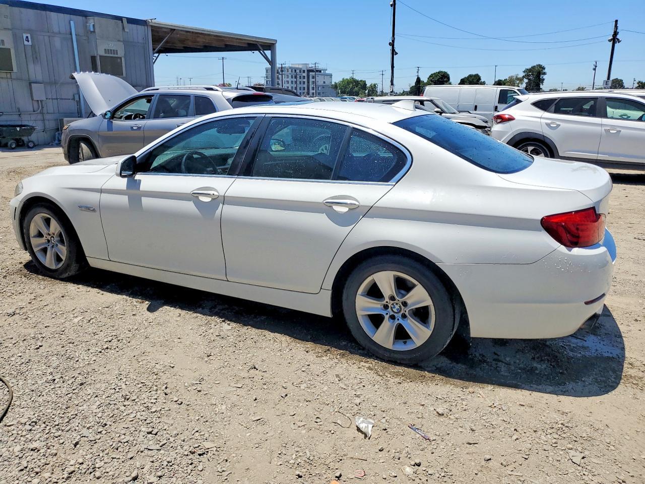2013 BMW 528 I - Фото 2