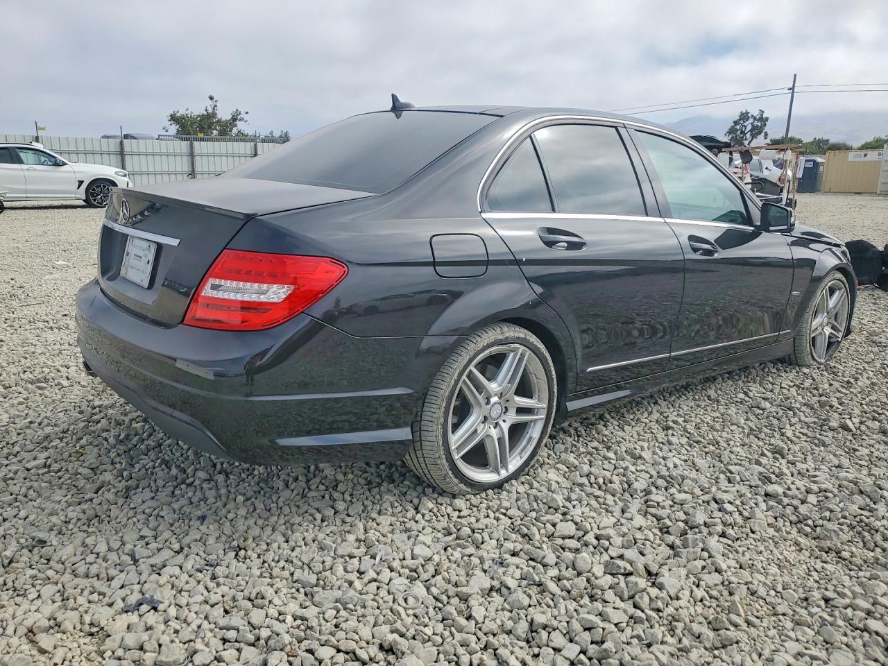 2012 Mercedes-Benz C 250 - Фото 3