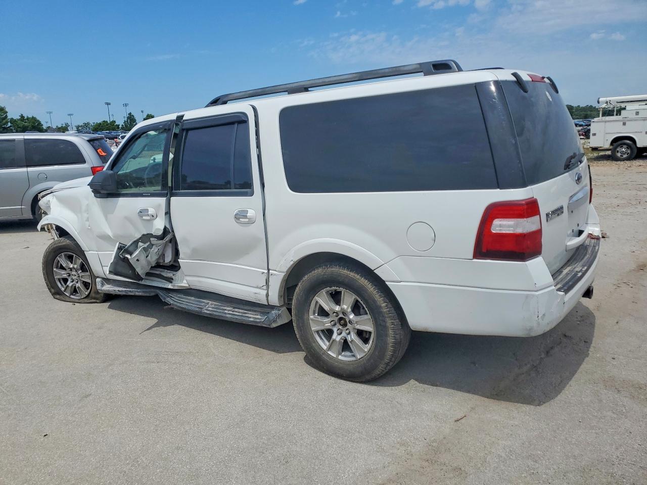 2010 Ford Expedition El Xlt - Image 2