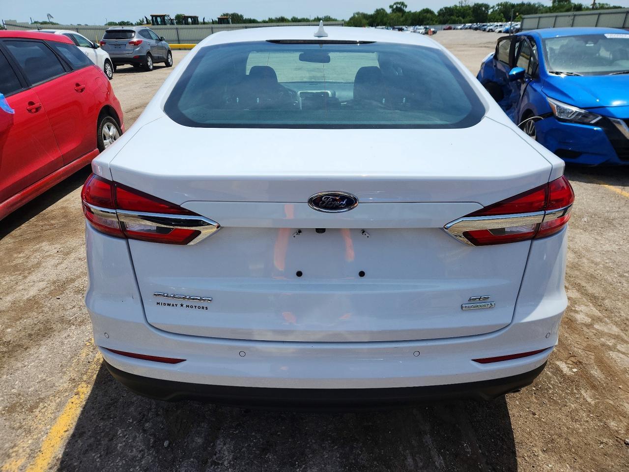 2020 Ford Fusion Se - Фото 6