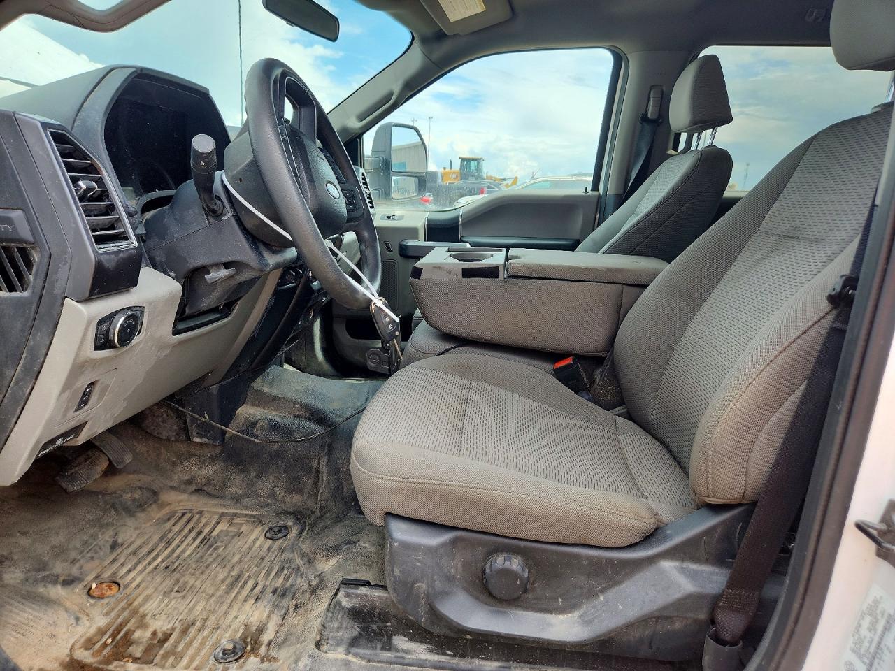2022 Ford F250 Super Duty - Фото 7