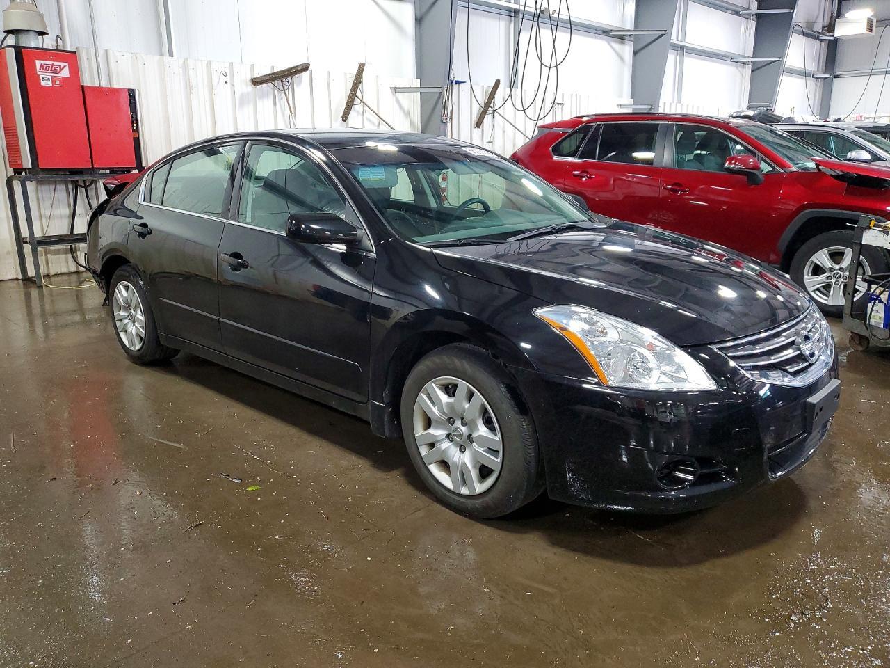 2010 Nissan Altima 2.5 - Фото 4