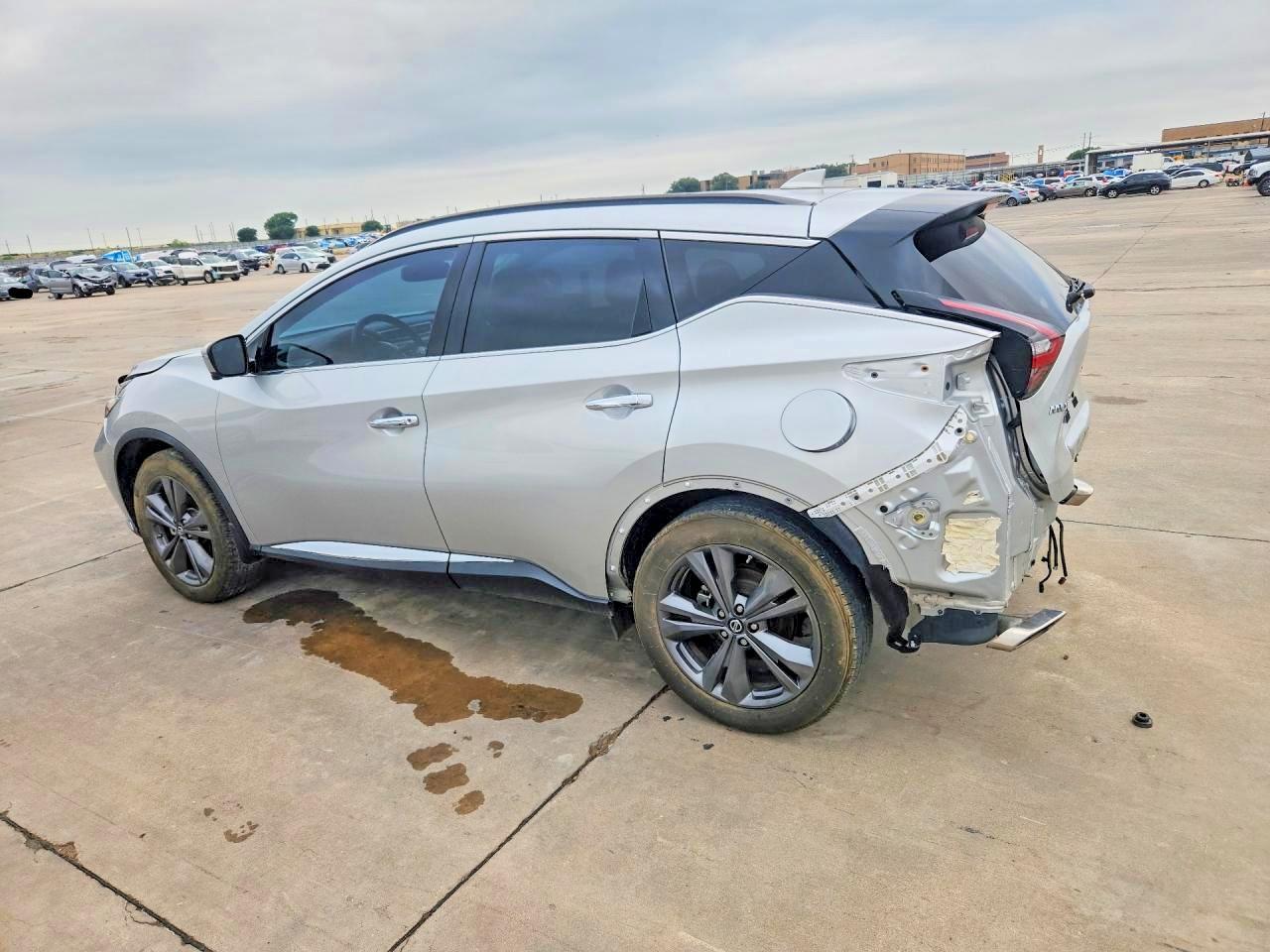 2021 Nissan Murano Platinum - Image 2