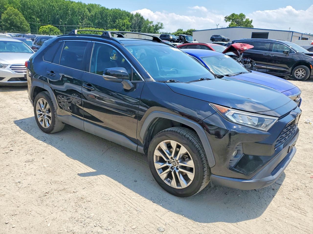 2019 Toyota Rav4 Xle Premium - Image 4