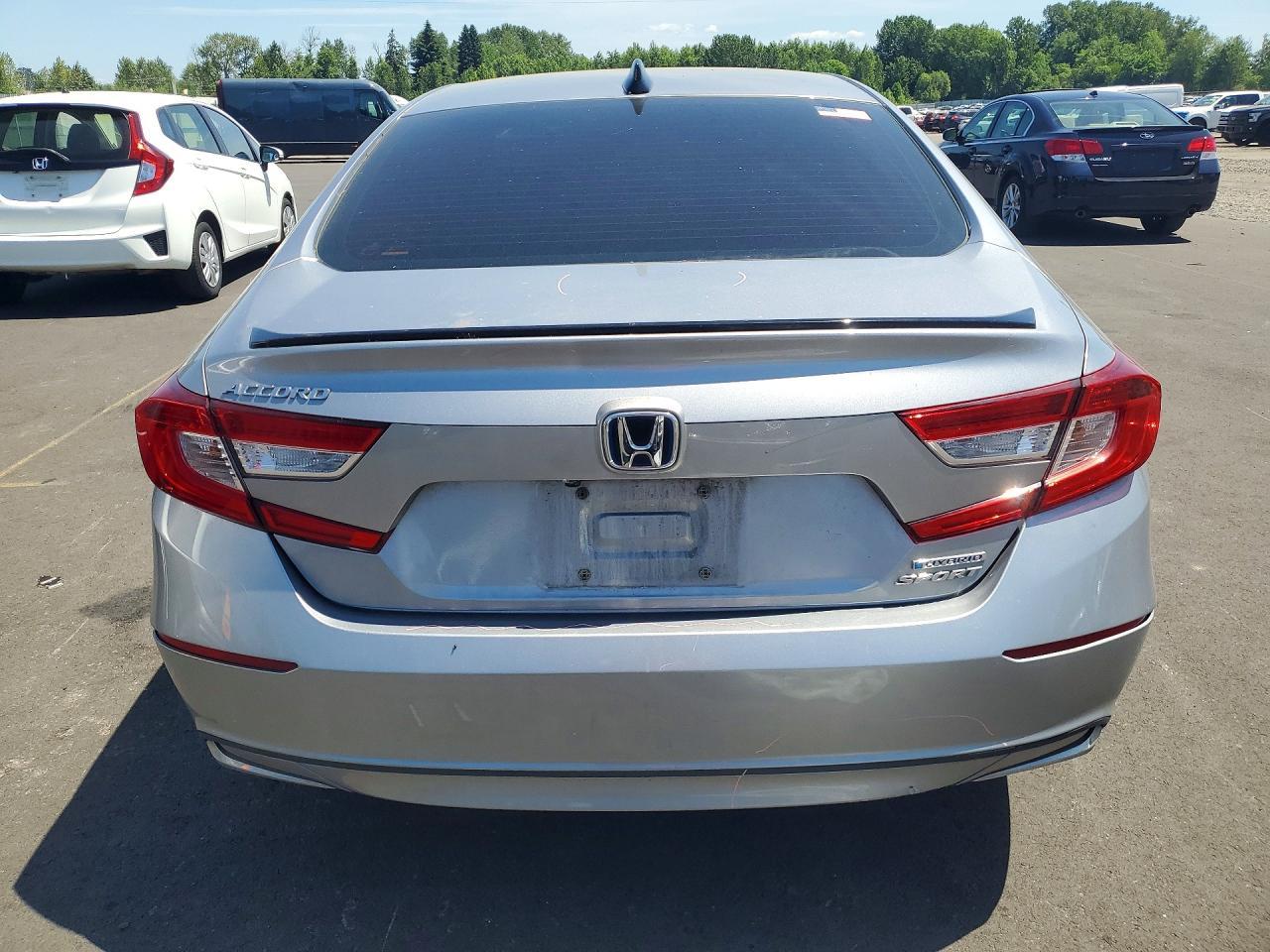 2022 Honda Accord Hybrid Sport - Image 6