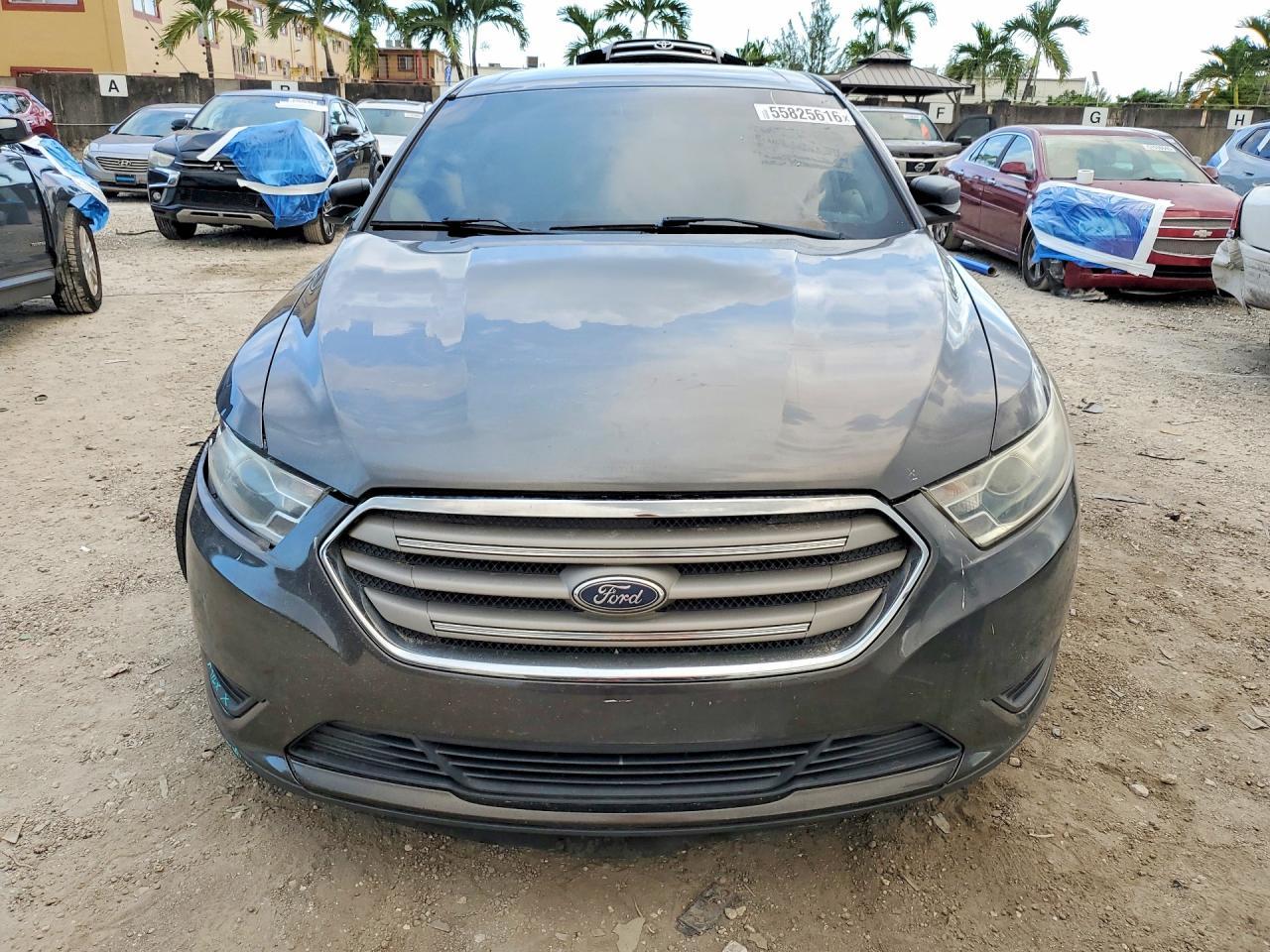 2017 Ford Taurus Se - Фото 5