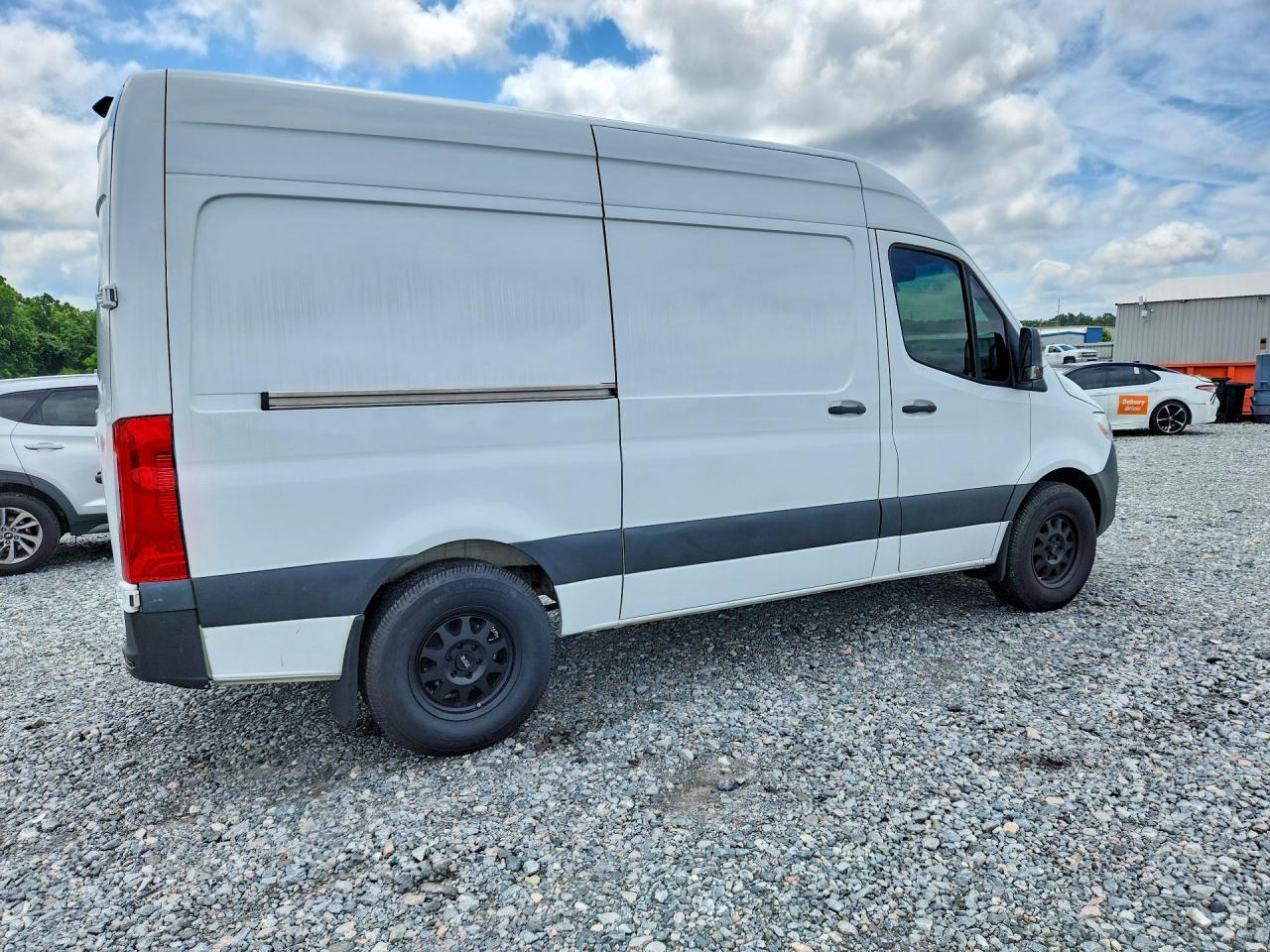 2021 Mercedes Benz Sprinter 2500 Delivery Van - Фото 3
