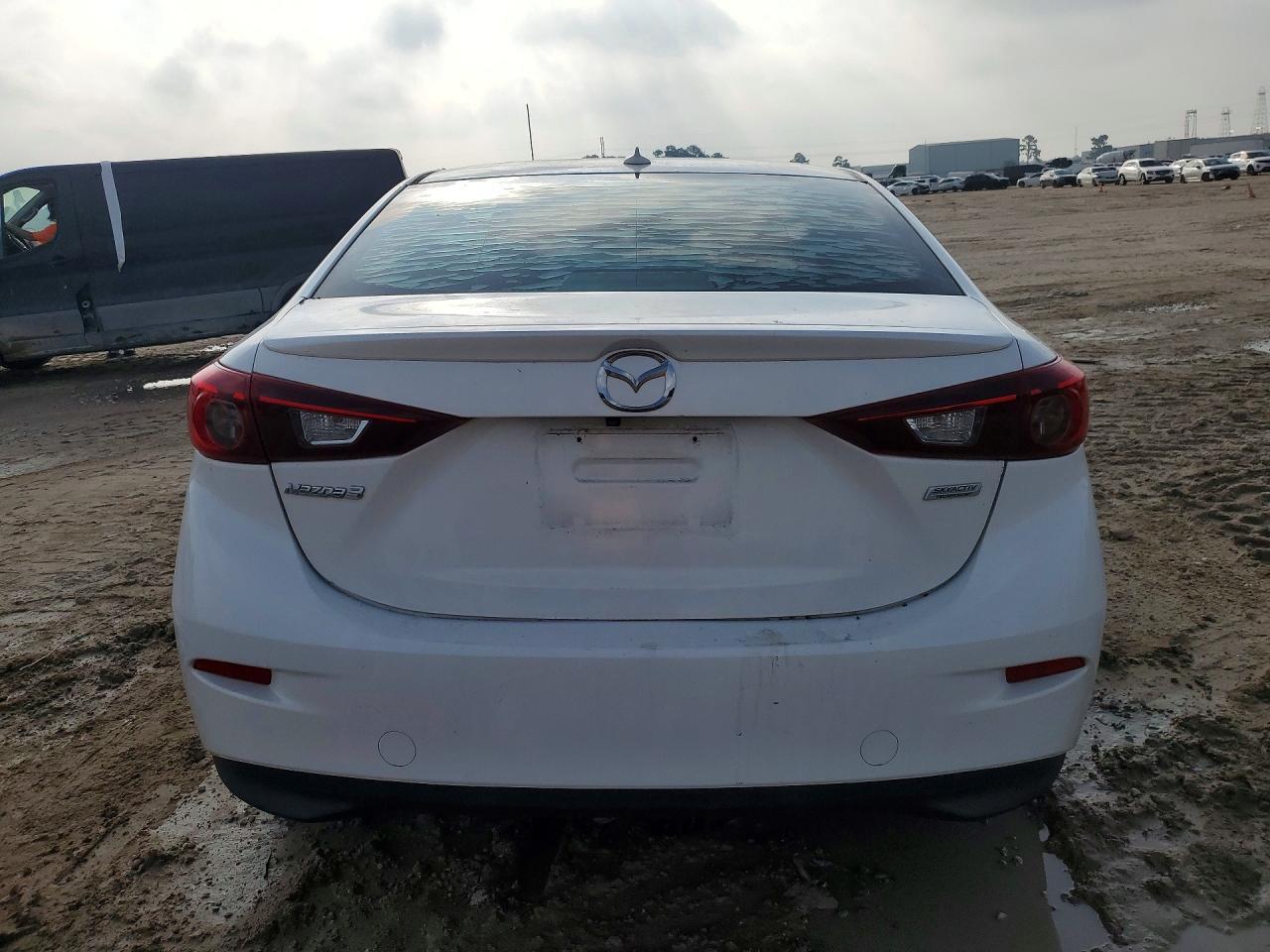2015 Mazda 3 Grand Touring - Image 6