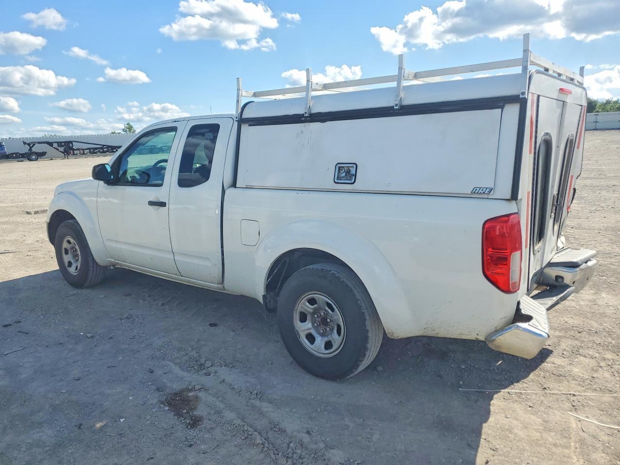 2016 Nissan Frontier S - Фото 2
