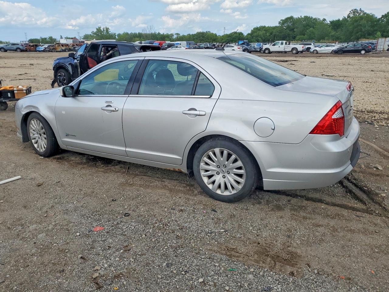 2011 Ford Fusion Hybrid - Фото 2
