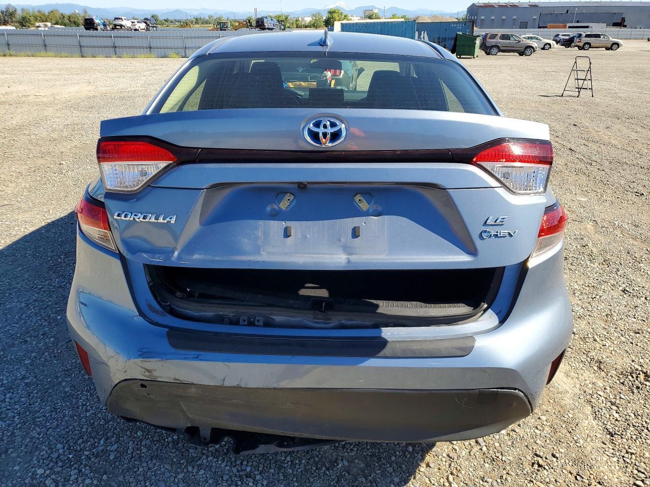 2025 Toyota Corolla Hybrid Le - Image 6
