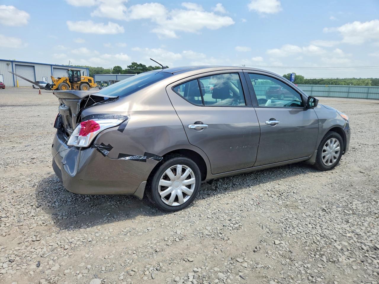 2015 Nissan Versa 1.6 Sv - Image 3