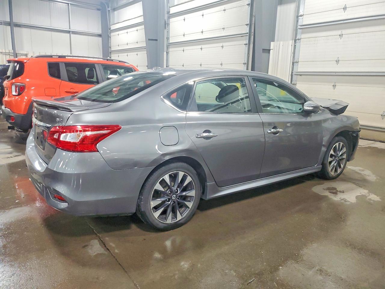 2016 Nissan Sentra Sr - Фото 3